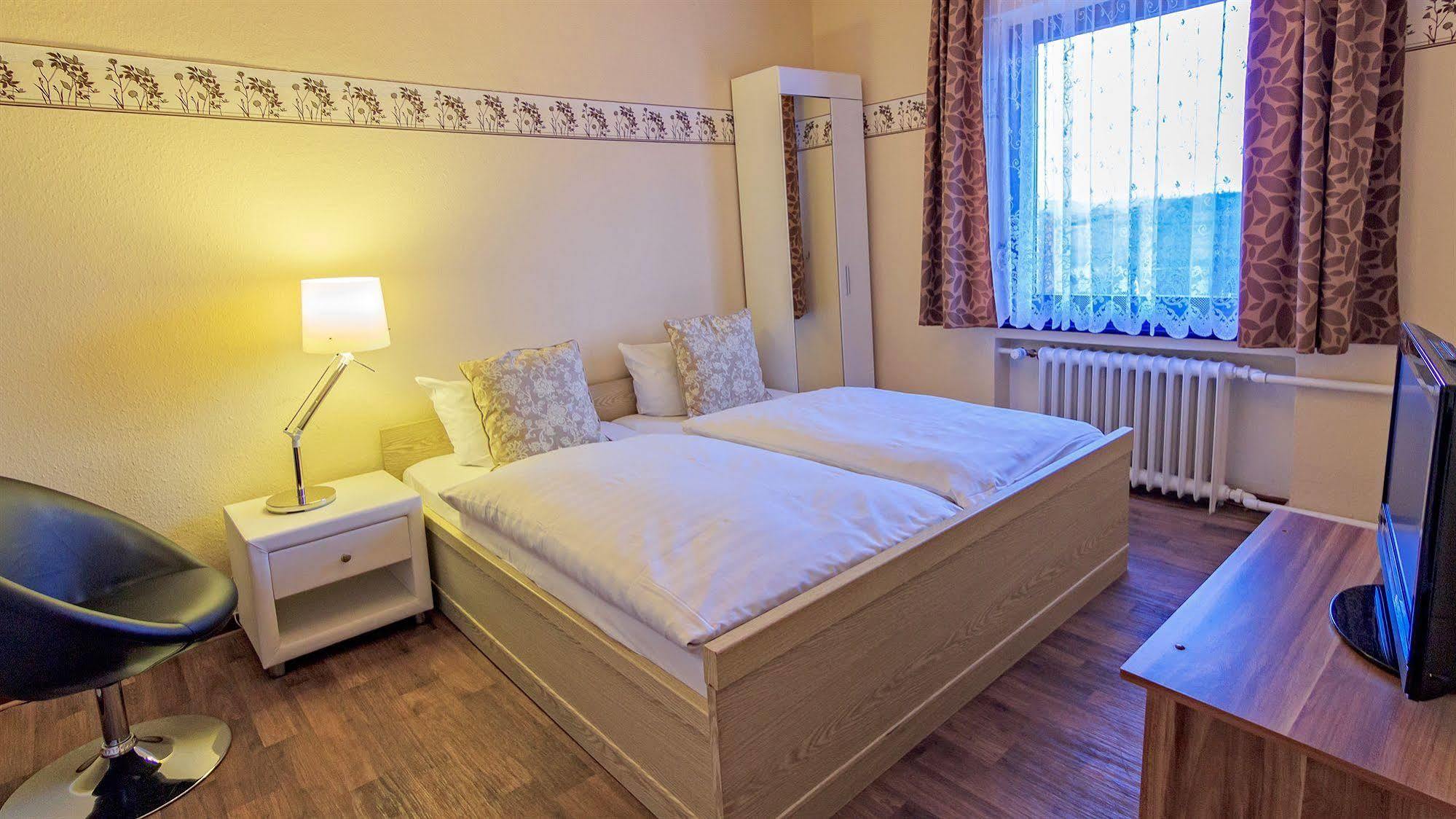 Hotel Palatino Зундерн Екстериор снимка